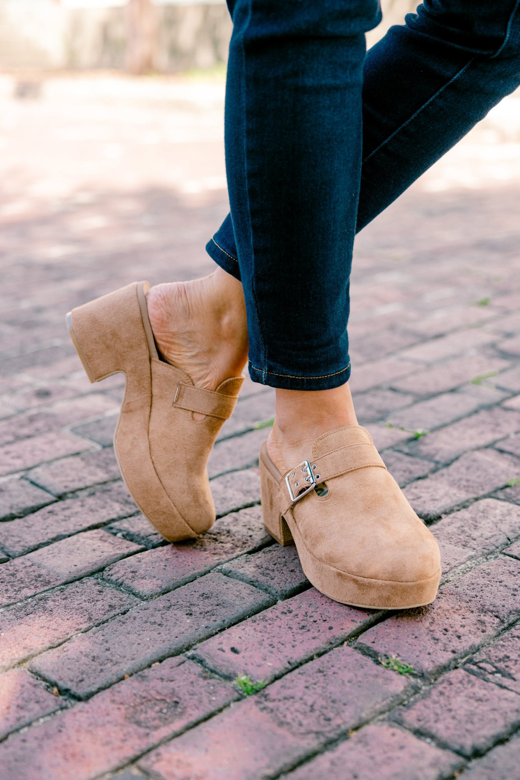 Corky's: Back On You Clogs, Tobacco