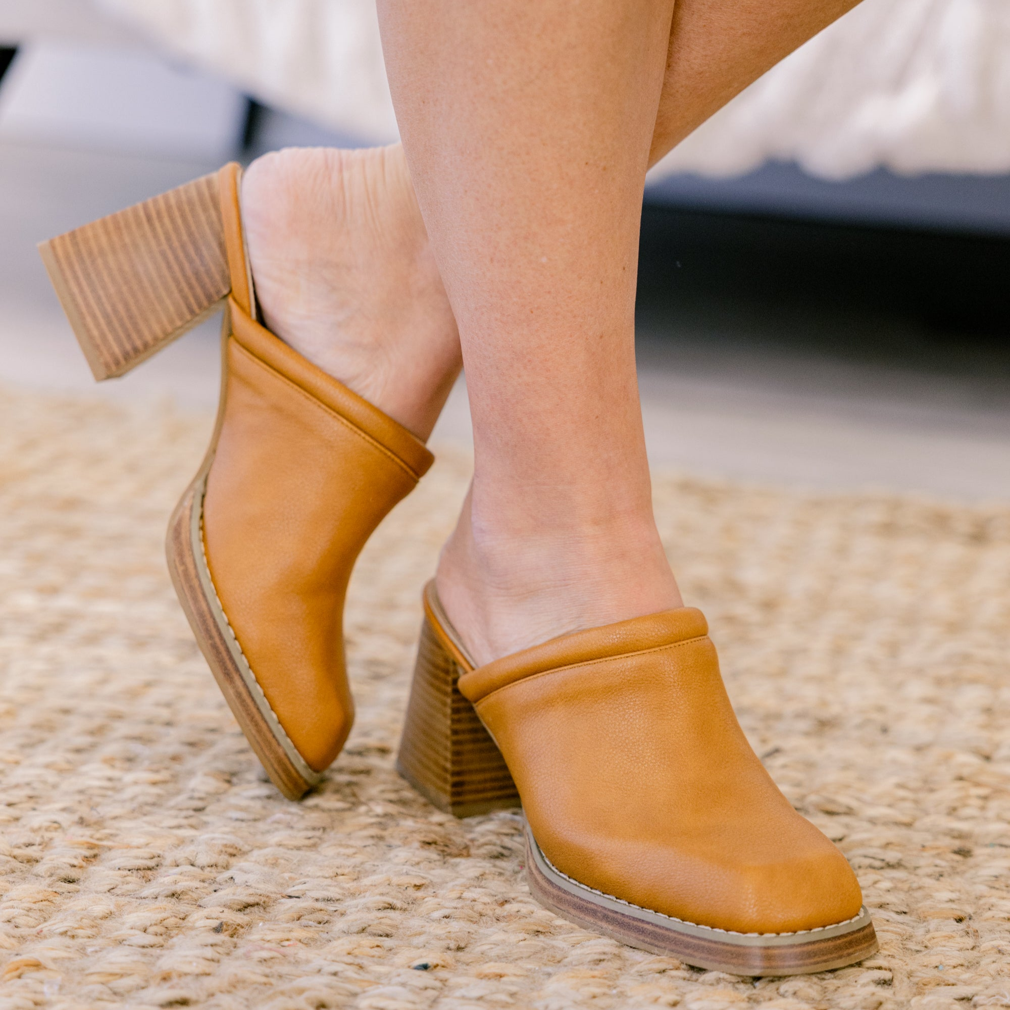 Just Wing It Clogs, Camel - Image 6